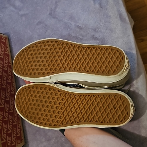 Hightop Vans - Picture 5 of 7